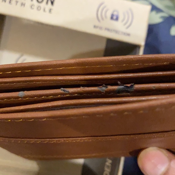 Kenneth Cole mens Wallet - Picture 7 of 8